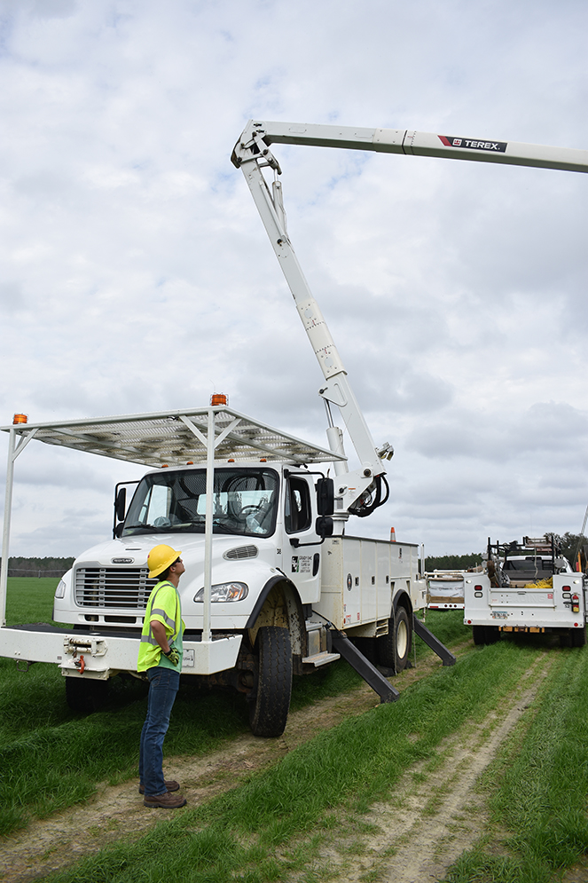 3-WBL-lineman